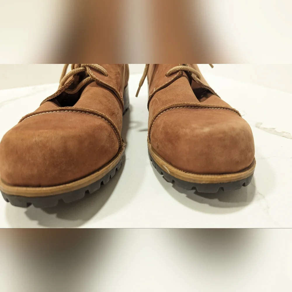 Combers & Toltec Men's brown round toe lace up comfortable boots shoes size 9.5